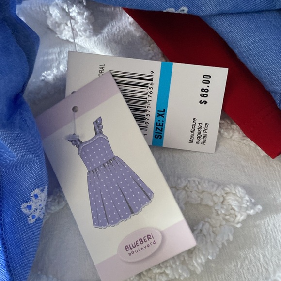 Dress - Picture 7 of 7